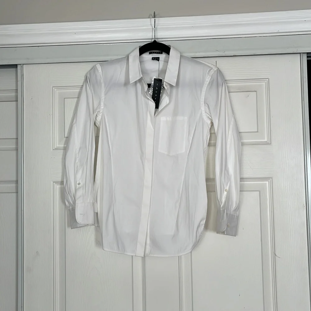 Theory set flare jeans and white long sleeve - Picture 6 of 10